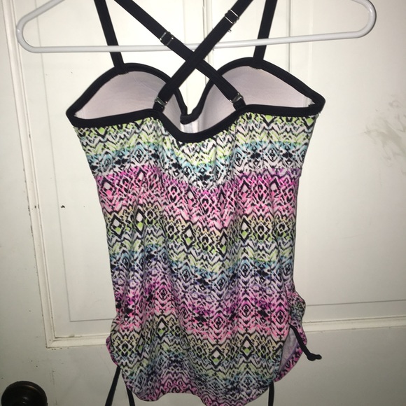 Swim top - Picture 2 of 3